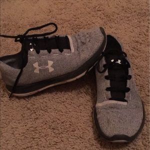 Under Armour tennis shoes